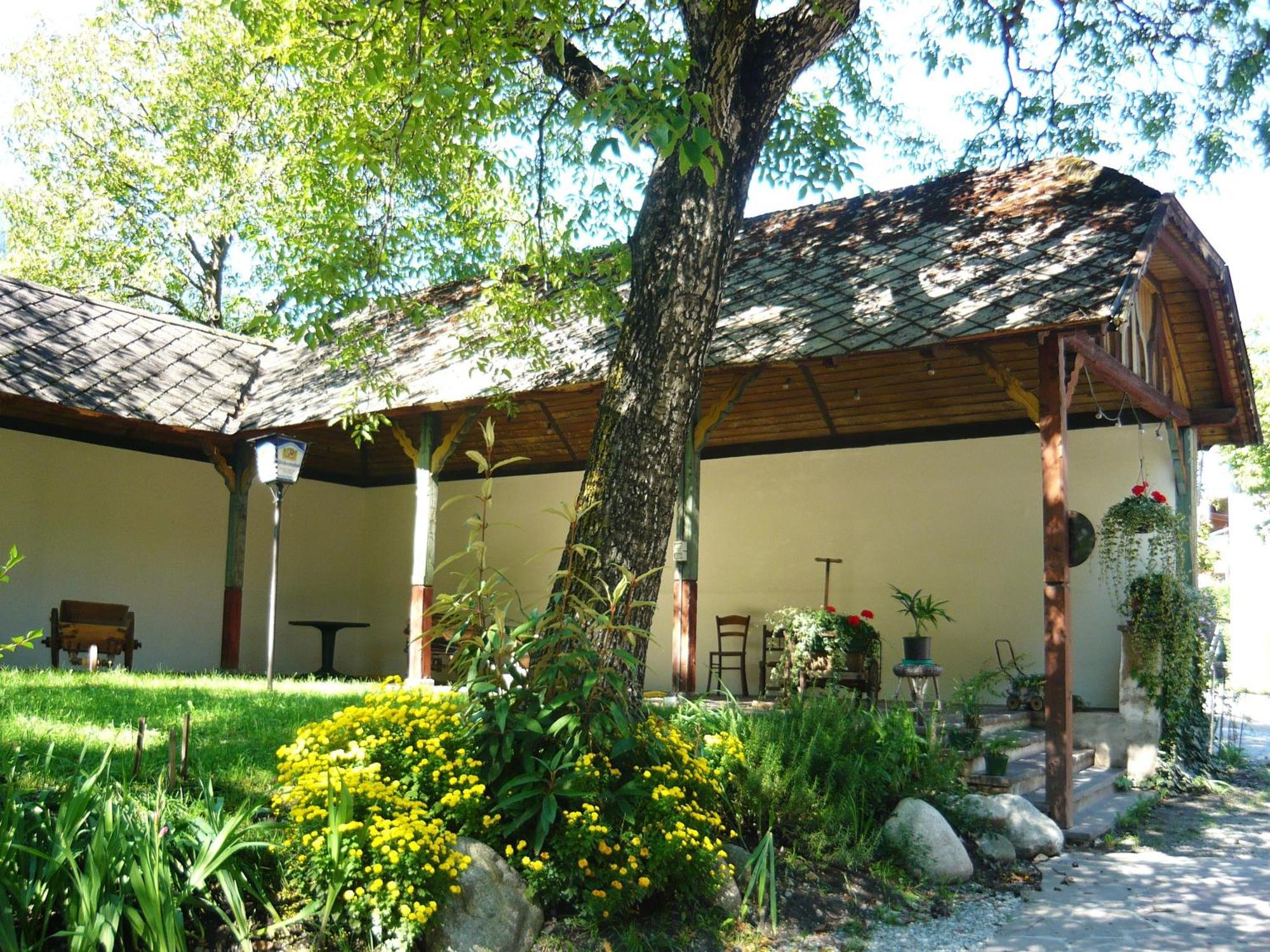 Gasthof Goldenes Lamm Vahrn Exteriér fotografie
