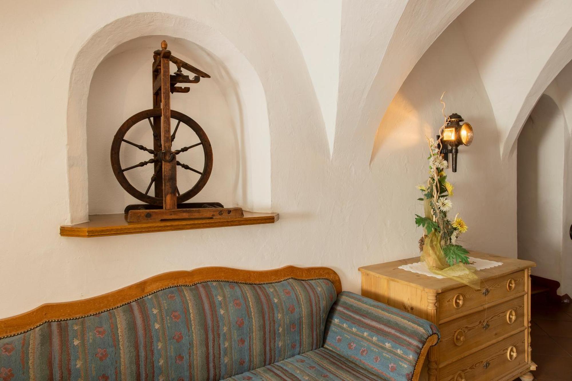 Gasthof Goldenes Lamm Vahrn Exteriér fotografie